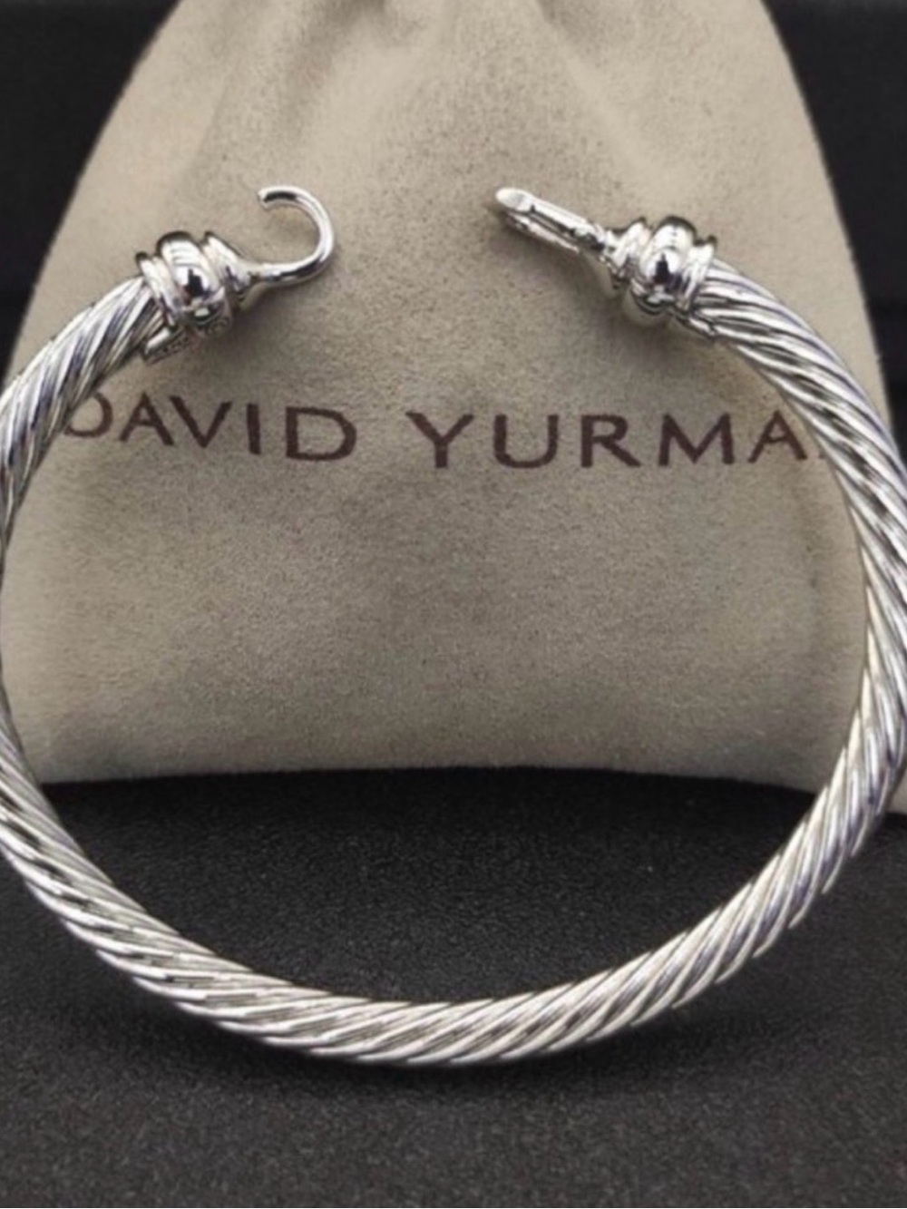 David Yurman Cable Cuff Bracelet in Silver medium with bag